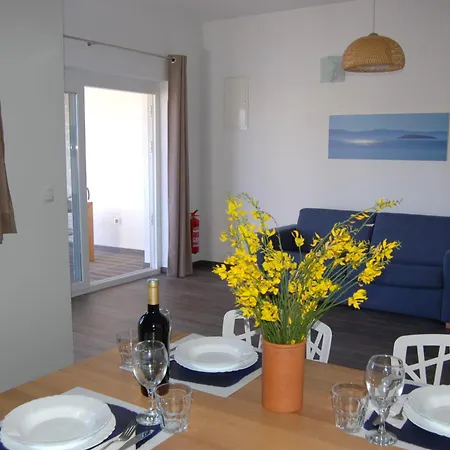Apartment Gorgonia Suites In Verunic