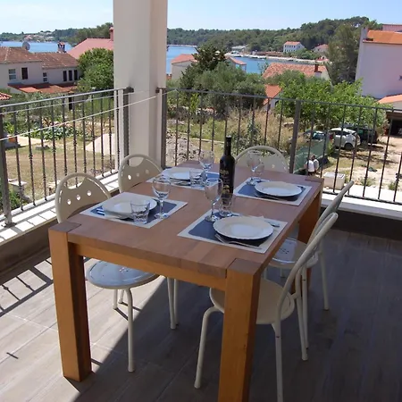 Gorgonia Suites In Verunic