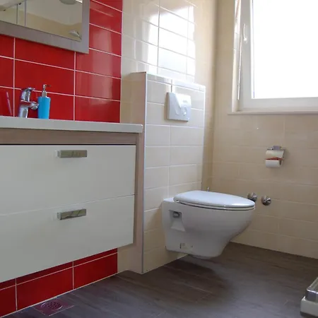 Apartment Gorgonia Suites In Verunic