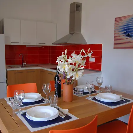 Apartment Gorgonia Suites In Verunic