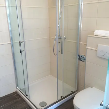 Apartment Gorgonia Suites In Verunic