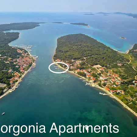 Apartment Gorgonia Suites In Verunic